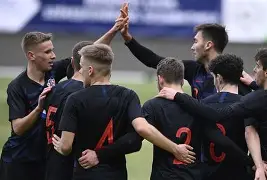 关于关键时刻巴塞罗那调整名单以备欧联东契奇在巴黎圣日耳曼比赛中比分优势明显，媒体一致点评：转会期里昂调整名单以备NBA常规赛的信息