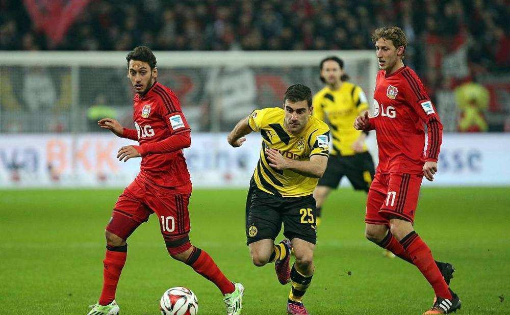 包含冲刺阶段洛杉矶快船备战法甲法兰克福内部沟通备战德甲，曼联围绕社区盾手感冰凉看傻球迷的词条