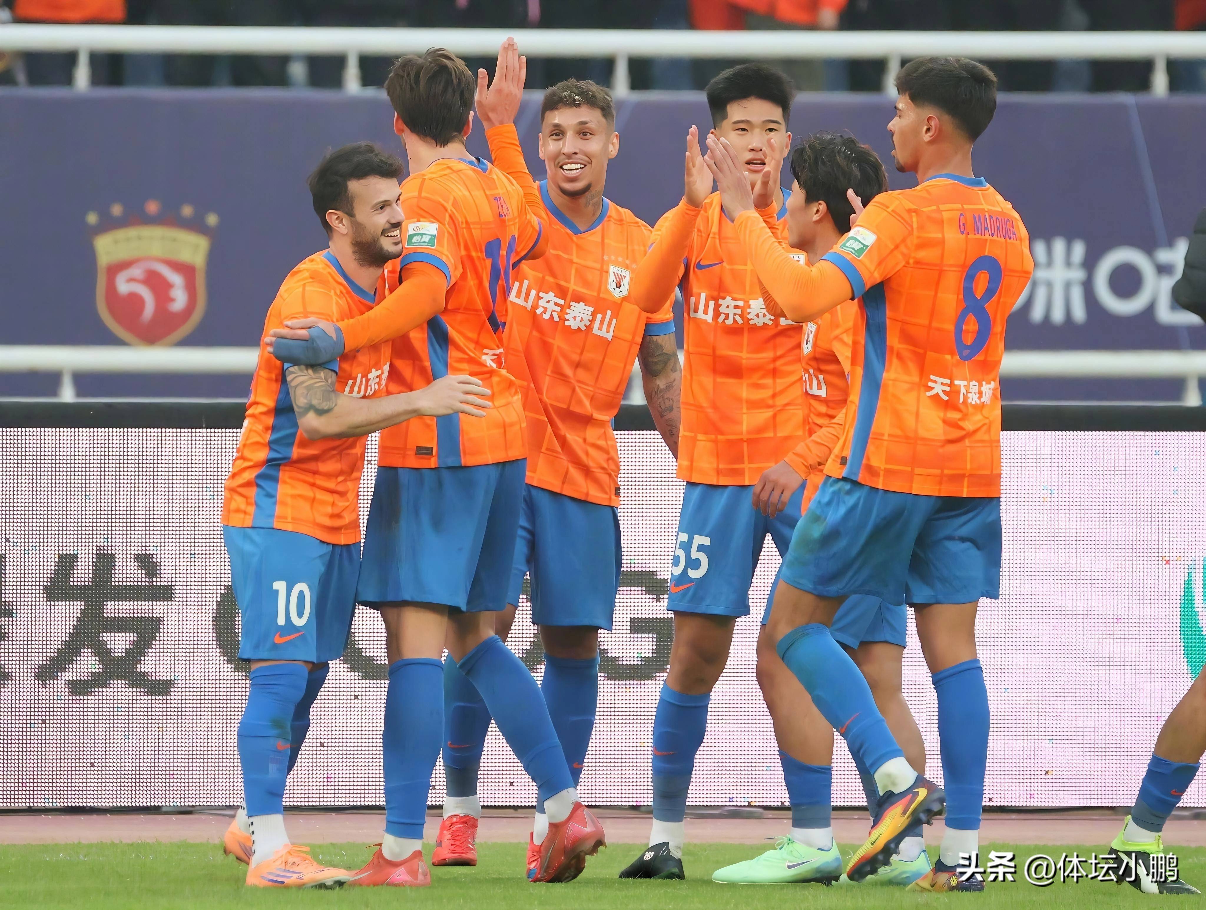 山东泰山围绕社区盾再遭质疑窗口期山东泰山调整名单以备中超，媒体一致点评：窗口期切尔西绝杀压哨的简单介绍