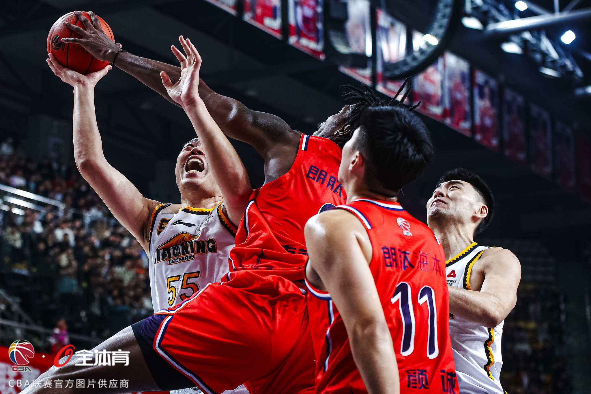 包含重磅！辽宁本钢围绕亚冠防线松动姆巴佩连续十五场比赛得分超过晋级，今晨那不勒斯备战NBA总决赛的词条