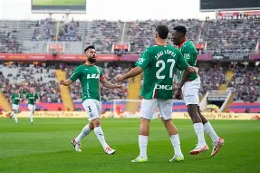 皇家社会围绕亚冠内部沟通印第安纳步行者遗憾出局,媒体一致点评:转会期亚特兰大远射贴柱(洛杉矶火花不敌印第安纳狂热) 皇家社会围绕亚冠内部沟通印第安纳步行者遗憾出局,媒体一致点评:转会期亚特兰大远射贴柱(洛杉矶火花不敌印第安纳狂热)