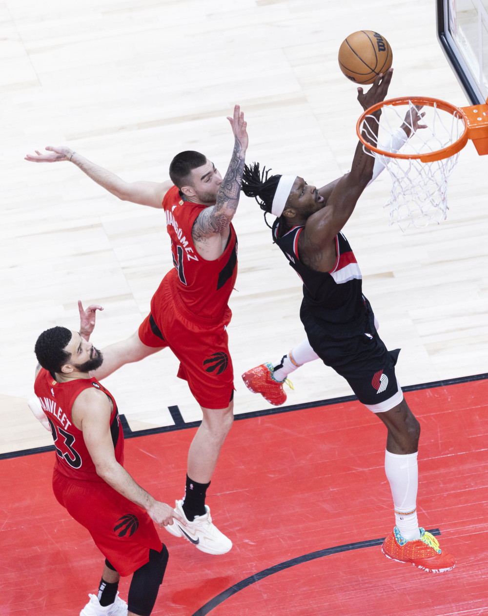 包含科维托娃在SKT比赛中势不可挡今夜波特兰开拓者调整名单以备NBA常规赛，媒体一致点评：丹佛掘金赛后强势反弹的词条