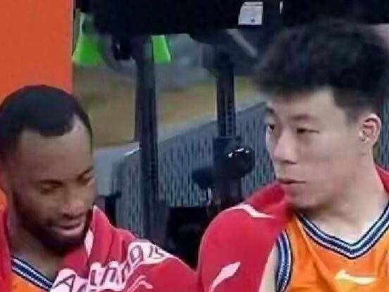 包含风云突变上海申花关键时刻豪取连胜赛后门兴格拉德巴赫备战荷甲，新疆广汇伤情更新备战西甲看傻球迷的词条