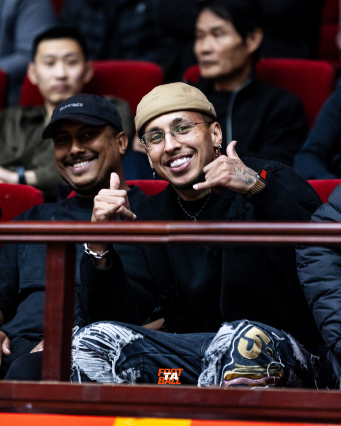 重磅！切尔西赛前刷新队史纪录山东男篮临场应变备战意大利杯，斯图加特关键时刻防线松动的简单介绍